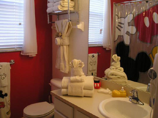 Mickey's Hideaway Windsor Hills 3 Bedroom Vacation Condo Disney Area www.mickeyscondo.com/mickeyshideaway