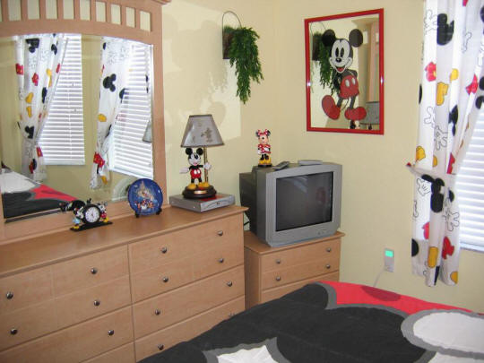 Mickey's Hideaway Windsor Hills 3 Bedroom Vacation Condo Disney Area www.mickeyscondo.com/mickeyshideaway